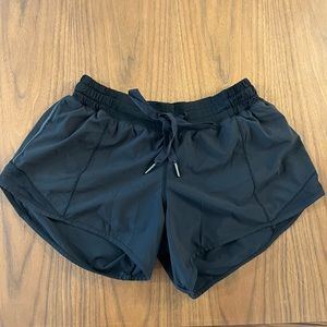 Lululemon shorts size 6